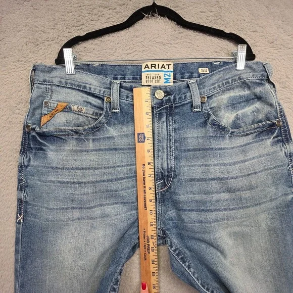 Ariat Jeans Mens 38x32 Blue M2 Traditional Relaxed Bootcut Fit Medium Wash Denim